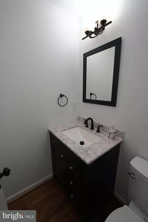 Bath - 6195 River Forest Dr, Manassas, VA 20112 photo 2 of 8