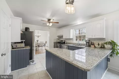 Kitchen - 15139 Eclipse Dr, Manassas, VA 20112 photo 1 of 4
