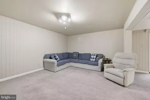 Living - 15139 Eclipse Dr, Manassas, VA 20112 photo 5 of 5