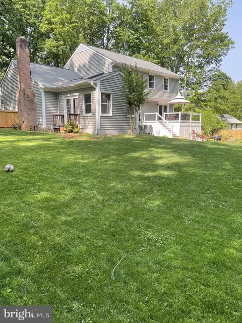 Exterior - 15139 Eclipse Dr, Manassas, VA 20112 photo 11 of 12