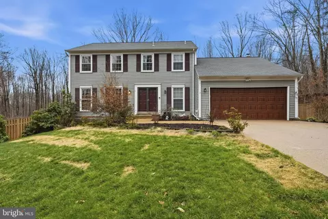 Exterior - 15139 Eclipse Dr, Manassas, VA 20112 photo 10 of 12