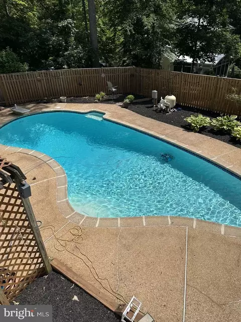 Exterior - 15139 Eclipse Dr, Manassas, VA 20112 photo 8 of 12