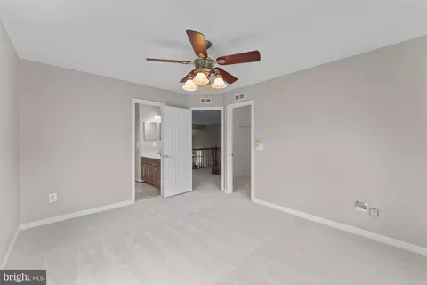 Bedroom - 19228 Buna St, Triangle, VA 22172 photo 7 of 10