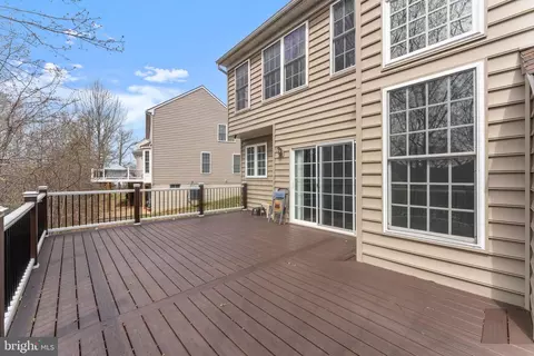 Exterior - 19228 Buna St, Triangle, VA 22172 photo 7 of 8