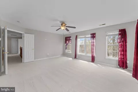 Bedroom - 19228 Buna St, Triangle, VA 22172 photo 2 of 10