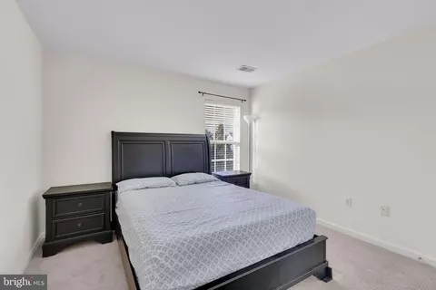 Bedroom - 8304 Tenbrook Dr, Gainesville, VA 20155 photo 2 of 5
