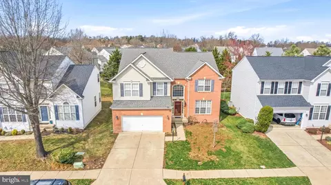 View/Area - 8304 Tenbrook Dr, Gainesville, VA 20155 photo 4 of 10