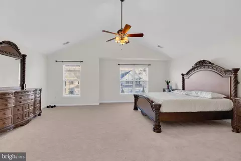 Bedroom - 8304 Tenbrook Dr, Gainesville, VA 20155 photo 1 of 5