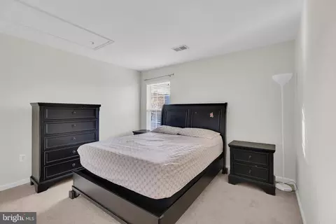 Bedroom - 8304 Tenbrook Dr, Gainesville, VA 20155 photo 3 of 5