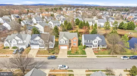 View/Area - 8304 Tenbrook Dr, Gainesville, VA 20155 photo 6 of 10