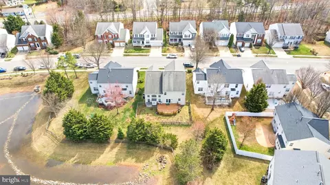 View/Area - 8304 Tenbrook Dr, Gainesville, VA 20155 photo 1 of 10