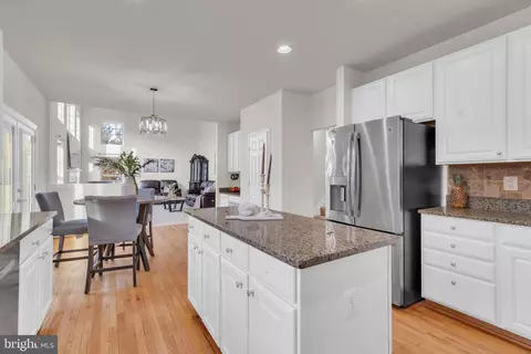 Kitchen - 8304 Tenbrook Dr, Gainesville, VA 20155 photo 3 of 3