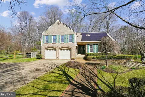 15579 Golf Club Dr, Dumfries, VA 22025