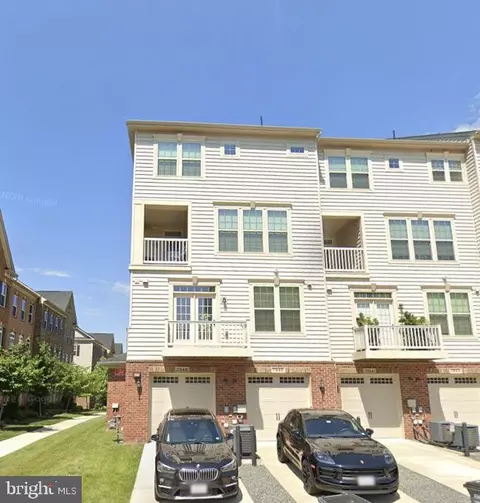 7848 Culloden Crest Ln, Gainesville, VA 20155