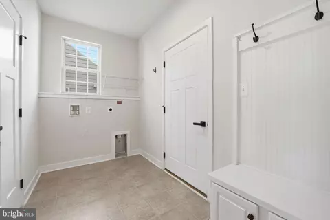 Entry Way - 2252 Red Pine Loop, Dumfries, VA 22026 photo 5 of 22
