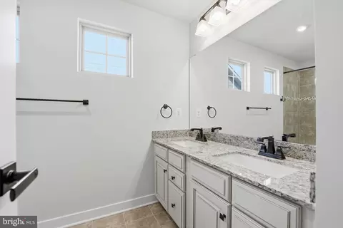 Bath - 2252 Red Pine Loop, Dumfries, VA 22026 photo 1 of 2