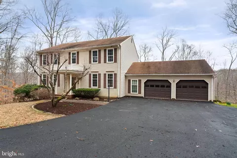 5130 Cannon Bluff Dr, Woodbridge, VA 22192