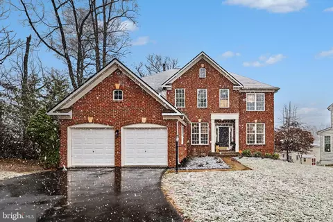 Exterior - 19201 Buna St, Triangle, VA 22172 photo 3 of 8