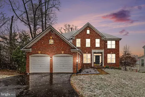 Exterior - 19201 Buna St, Triangle, VA 22172 photo 2 of 8