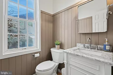Bath - 19201 Buna St, Triangle, VA 22172 photo 1 of 4