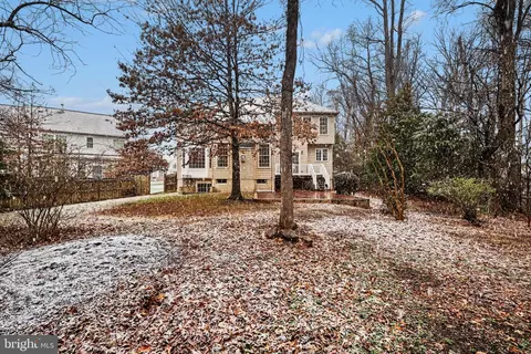Exterior - 19201 Buna St, Triangle, VA 22172 photo 5 of 8