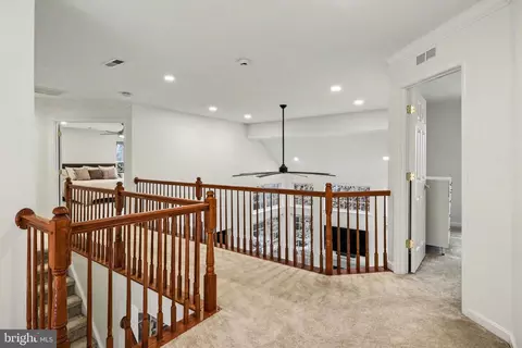 Entry Way - 19201 Buna St, Triangle, VA 22172 photo 11 of 15