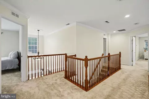 Entry Way - 19201 Buna St, Triangle, VA 22172 photo 10 of 15