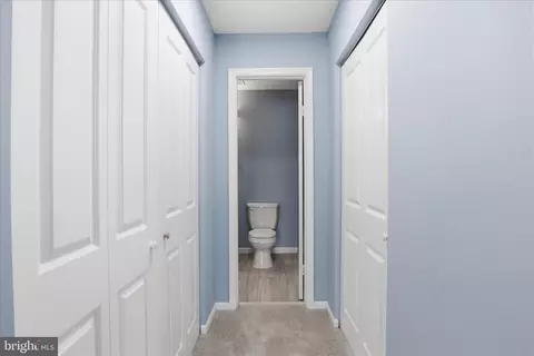 Entry Way - 7545 Belle Grae Dr, Manassas, VA 20109 photo 3 of 5