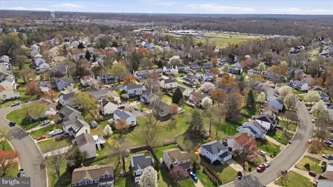 View/Area - 10410 Labrador Loop, Manassas, VA 20112 photo 4 of 11