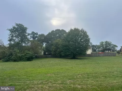 17640 Washington St, Dumfries, VA 22026