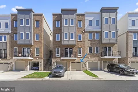 1330 Rail Stop Dr, Woodbridge, VA 22191
