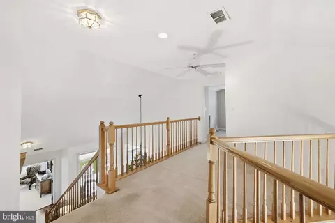 Entry Way - 6828 Derby Run Way, Gainesville, VA 20155 photo 2 of 3