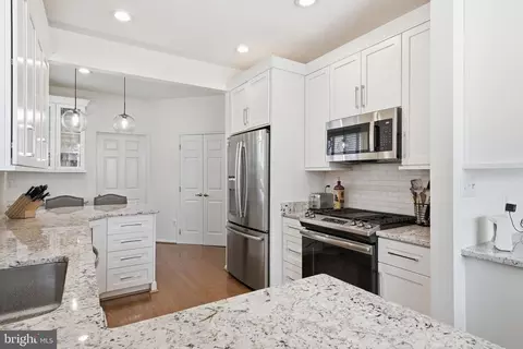 Kitchen - 6828 Derby Run Way, Gainesville, VA 20155 photo 2 of 3