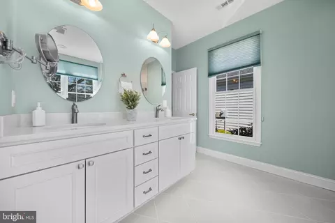 Bath - 6712 Buglecall Pl, Gainesville, VA 20155 photo 5 of 8