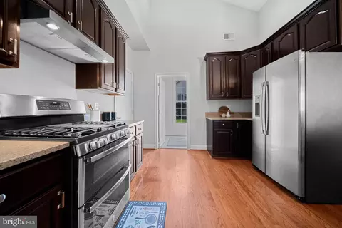 Entry Way - 6712 Buglecall Pl, Gainesville, VA 20155 photo 5 of 6