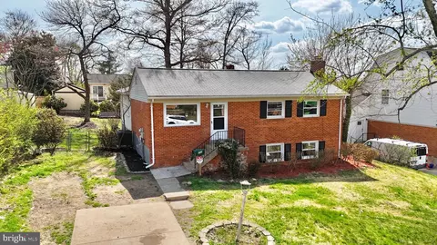 2907 Alliance Ln, Woodbridge, VA 22193