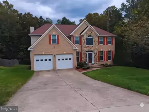 5886 Rhode Island Dr, Woodbridge, VA 22193
