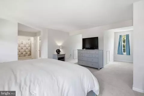 Bedroom - 10400 Labrador Loop, Manassas, VA 20112 photo 5 of 9
