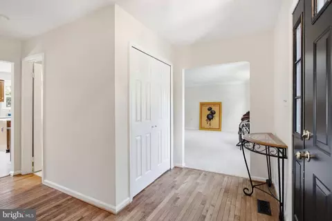 Entry Way - 10400 Labrador Loop, Manassas, VA 20112 photo 3 of 3