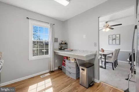 Entry Way - 9551 Covington Pl, Manassas, VA 20109 photo 1 of 3