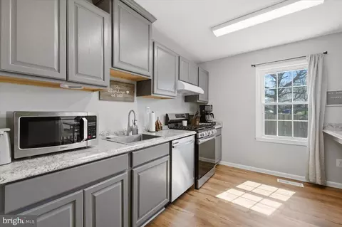 Kitchen - 9551 Covington Pl, Manassas, VA 20109 photo 1 of 2
