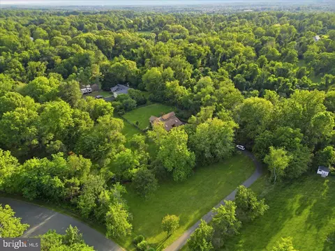 View/Area - 4366 Stepney Dr, Gainesville, VA 20155 photo 2 of 7