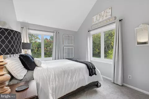 Bedroom - 4366 Stepney Dr, Gainesville, VA 20155 photo 5 of 8