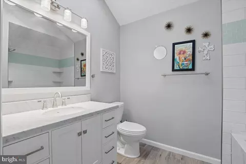 Bath - 4366 Stepney Dr, Gainesville, VA 20155 photo 1 of 5