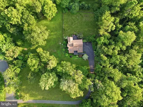 View/Area - 4366 Stepney Dr, Gainesville, VA 20155 photo 1 of 7