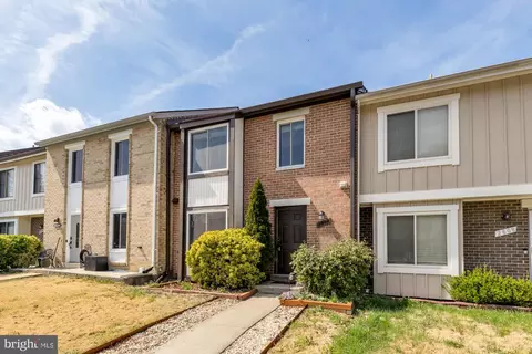 2810 Cambridge Dr, Woodbridge, VA 22192