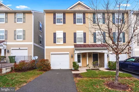 2910 Truffle Oak Pl, Woodbridge, VA 22191