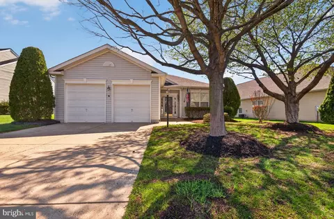 17602 Four Seasons Dr, Dumfries, VA 22025