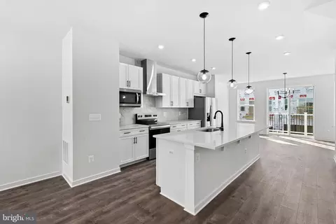 17990 Alicia Ave, Dumfries, VA 22026