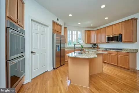 Kitchen - 6910 Bitterroot Ct, Gainesville, VA 20155 photo 1 of 4